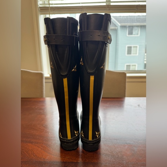 Joules Black Boots with Gold Bee Design - Picture 3 of 6